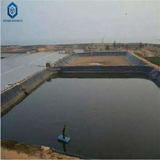 养殖防渗土工膜与传统土造池的区别