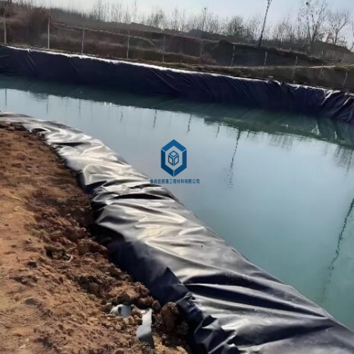 水库防渗膜底部水平铺设的关键因素 水库防渗膜底部水平铺设的关键因素